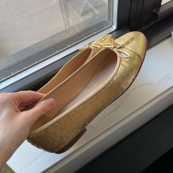 Gold Sequin Chanel Flats - Picture 3 of 9